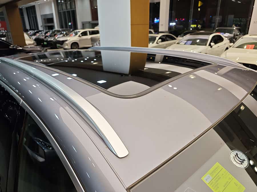 BYD SongL DM-i 2025 #33 BYD SongL DM-i 2025 car image #33