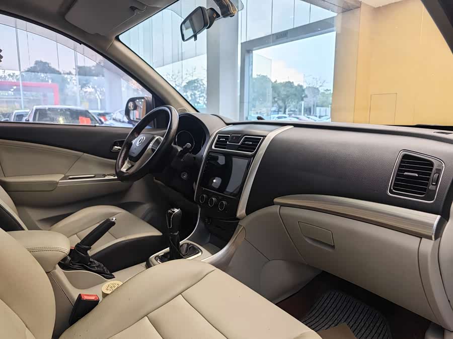 Forthing S500 2016 car image #33