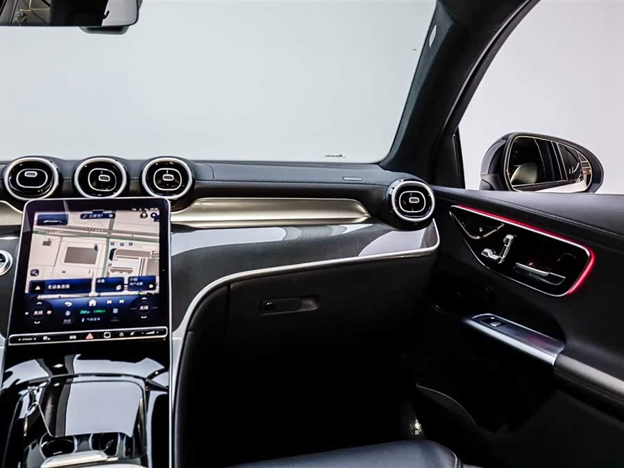 Mercedes-Benz GLC Coupe 2025 car image #33