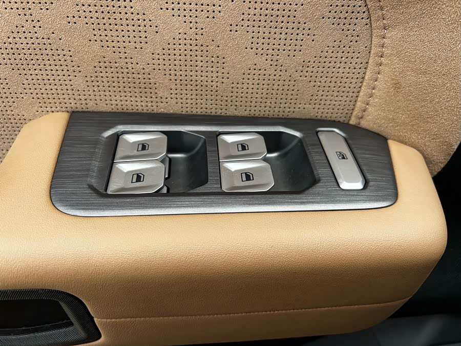 Jetour Traveller 2023 car image #33