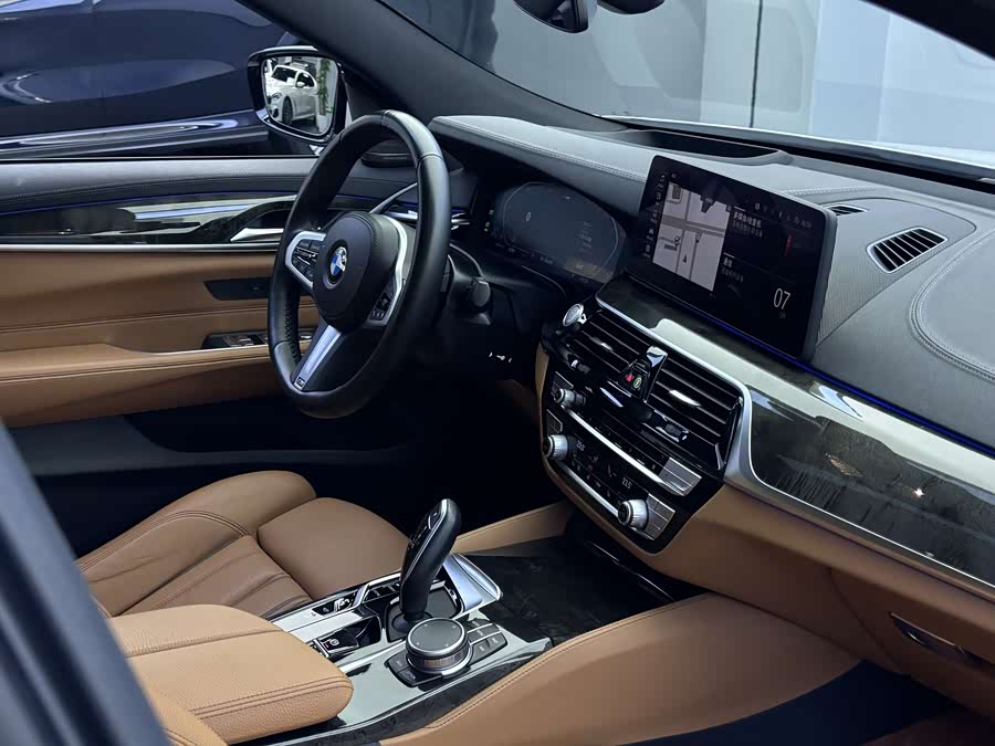 BMW 6 Series GT 2022 immagine di auto #33