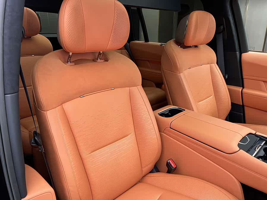 Lynk & Co 900 2025 car image #33