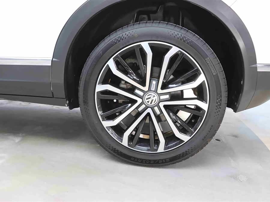 Volkswagen T-Roc 2020 car image #33