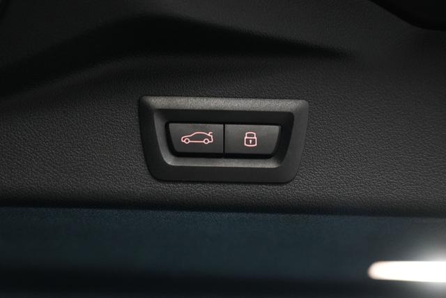 BMW X5 2023 car image #33