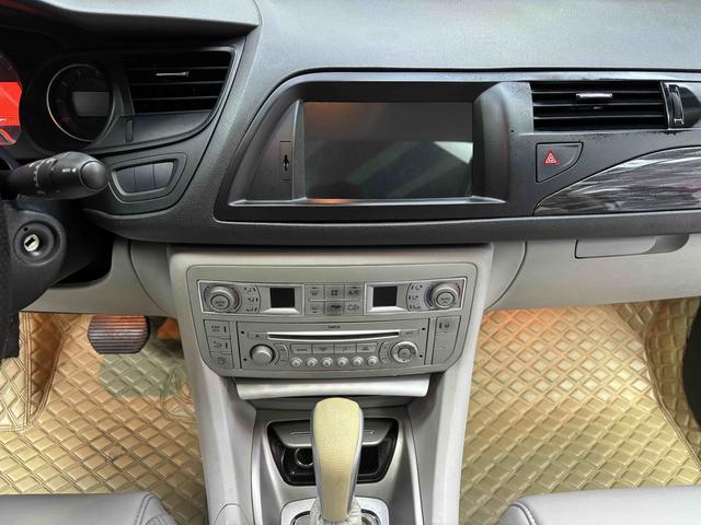 Citroen C5 2012 car image #33