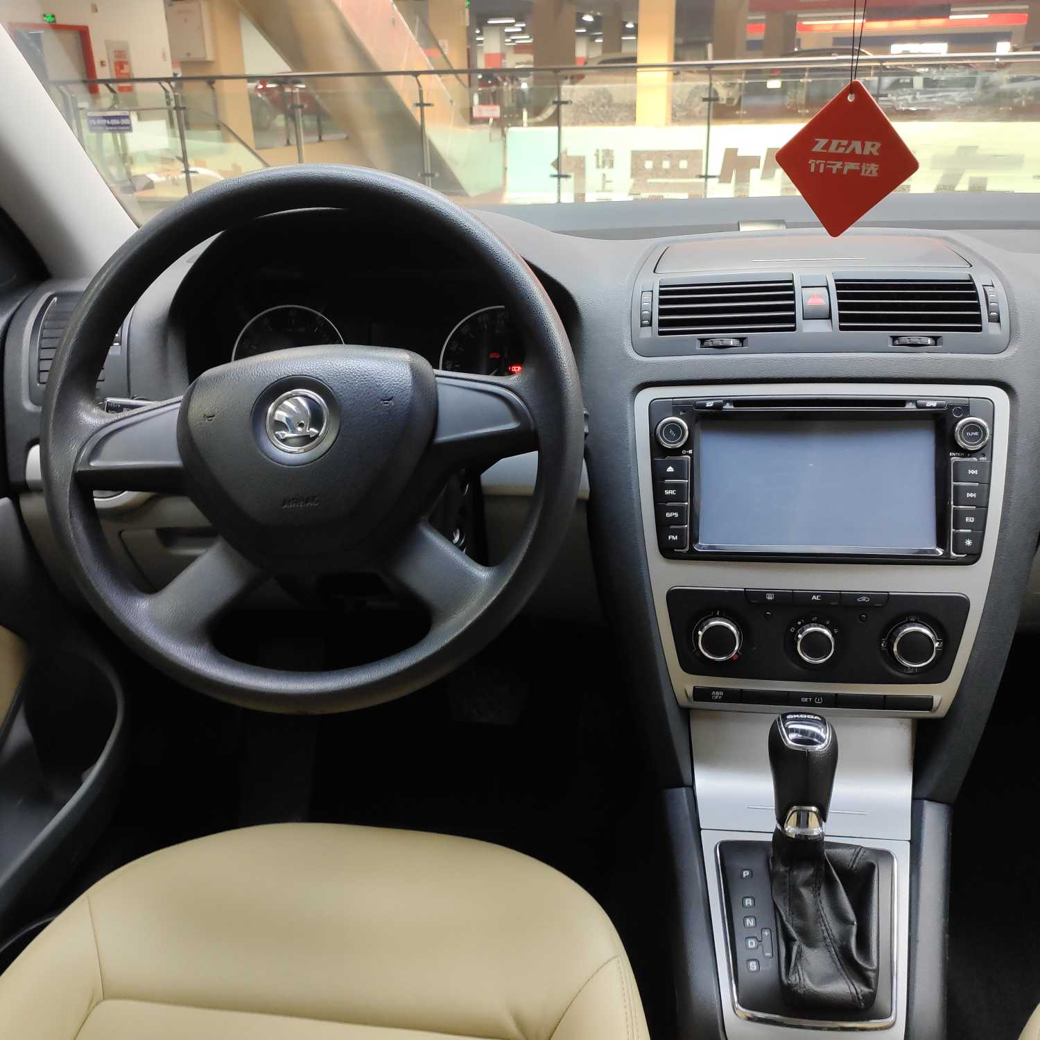 Skoda Octavia 2013 car image #33
