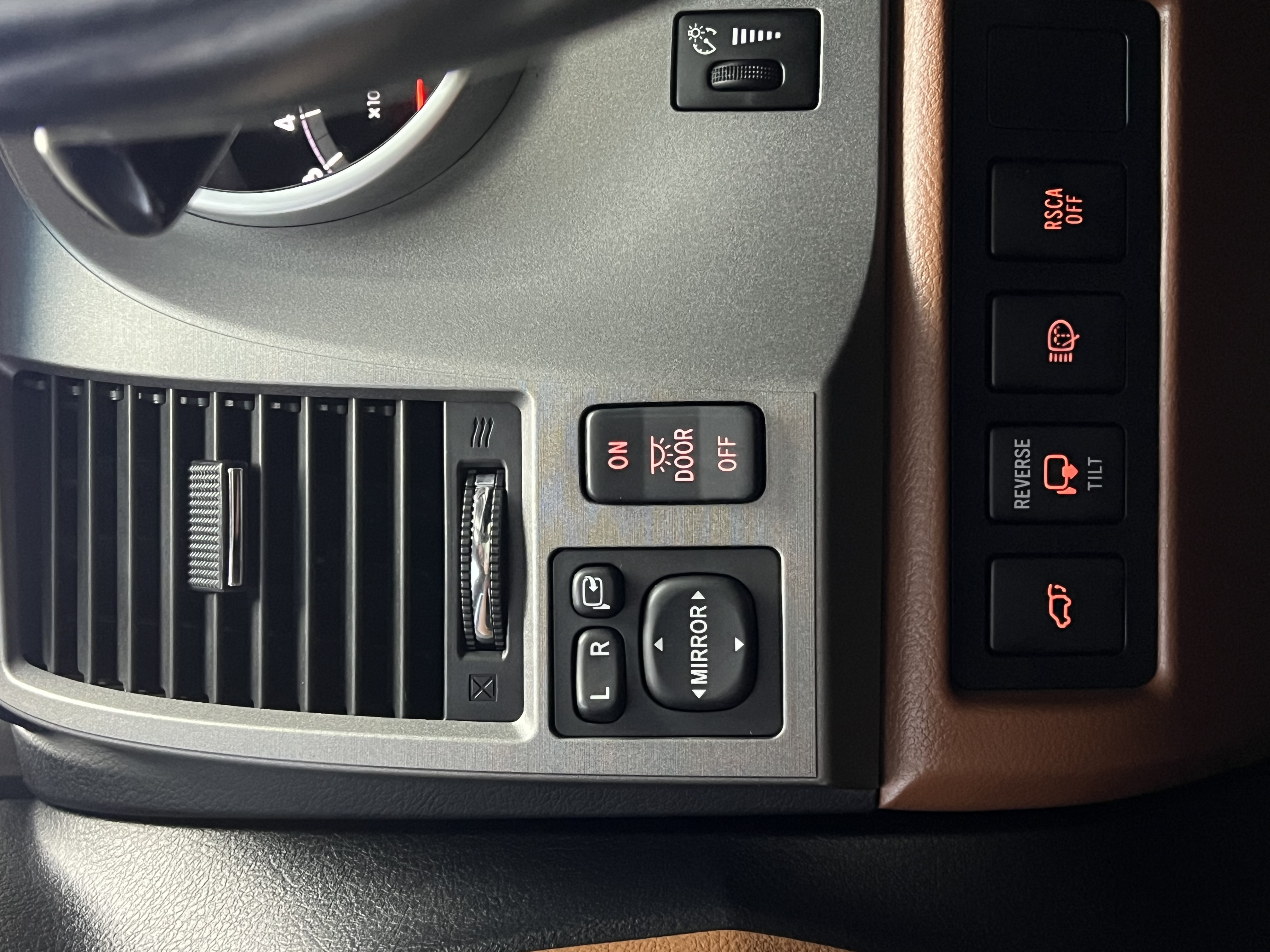 丰田 红杉 2011 汽车图片 #33