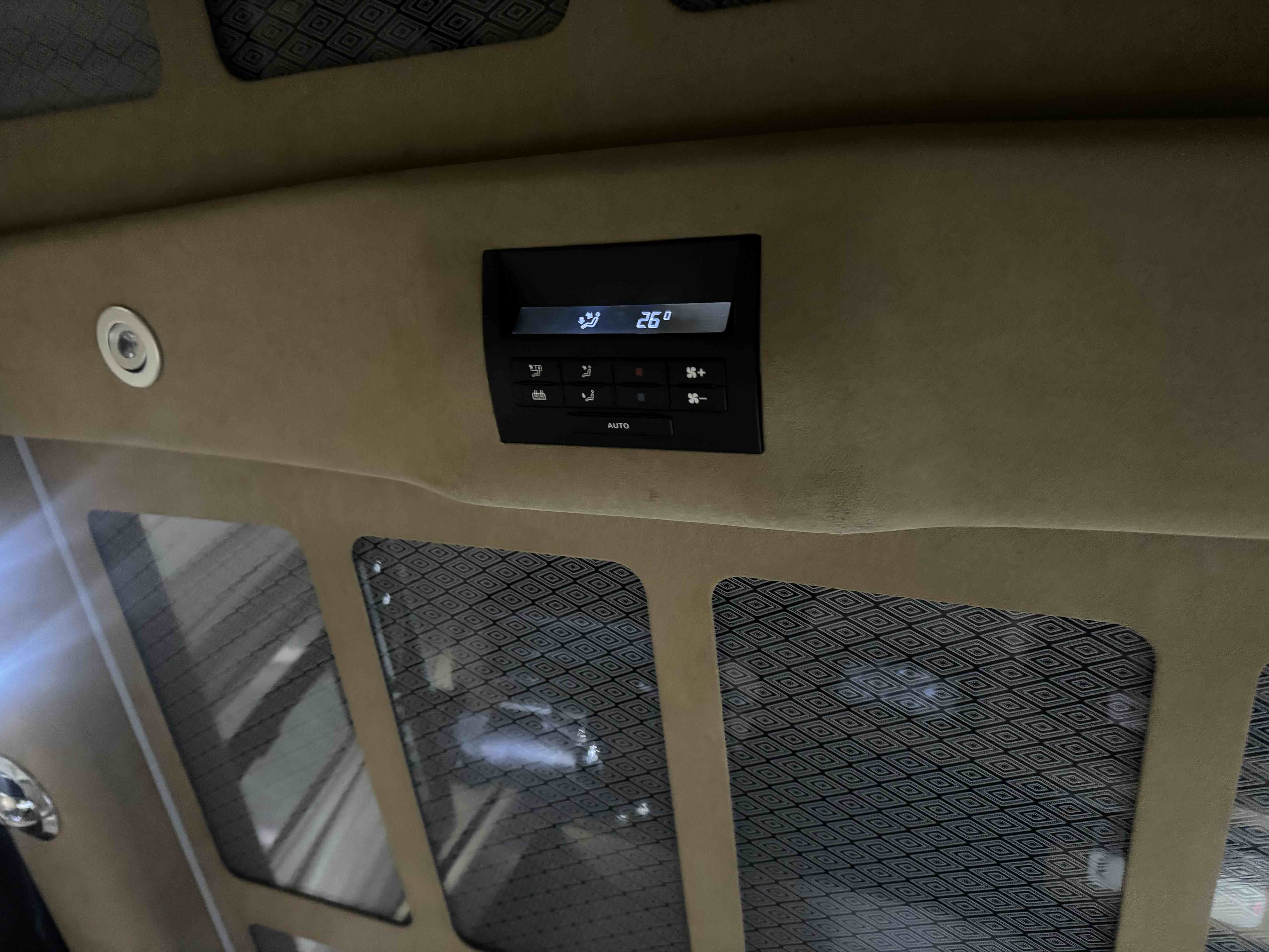 Volkswagen Caravelle 2018 #33 Volkswagen Caravelle 2018 car image #33