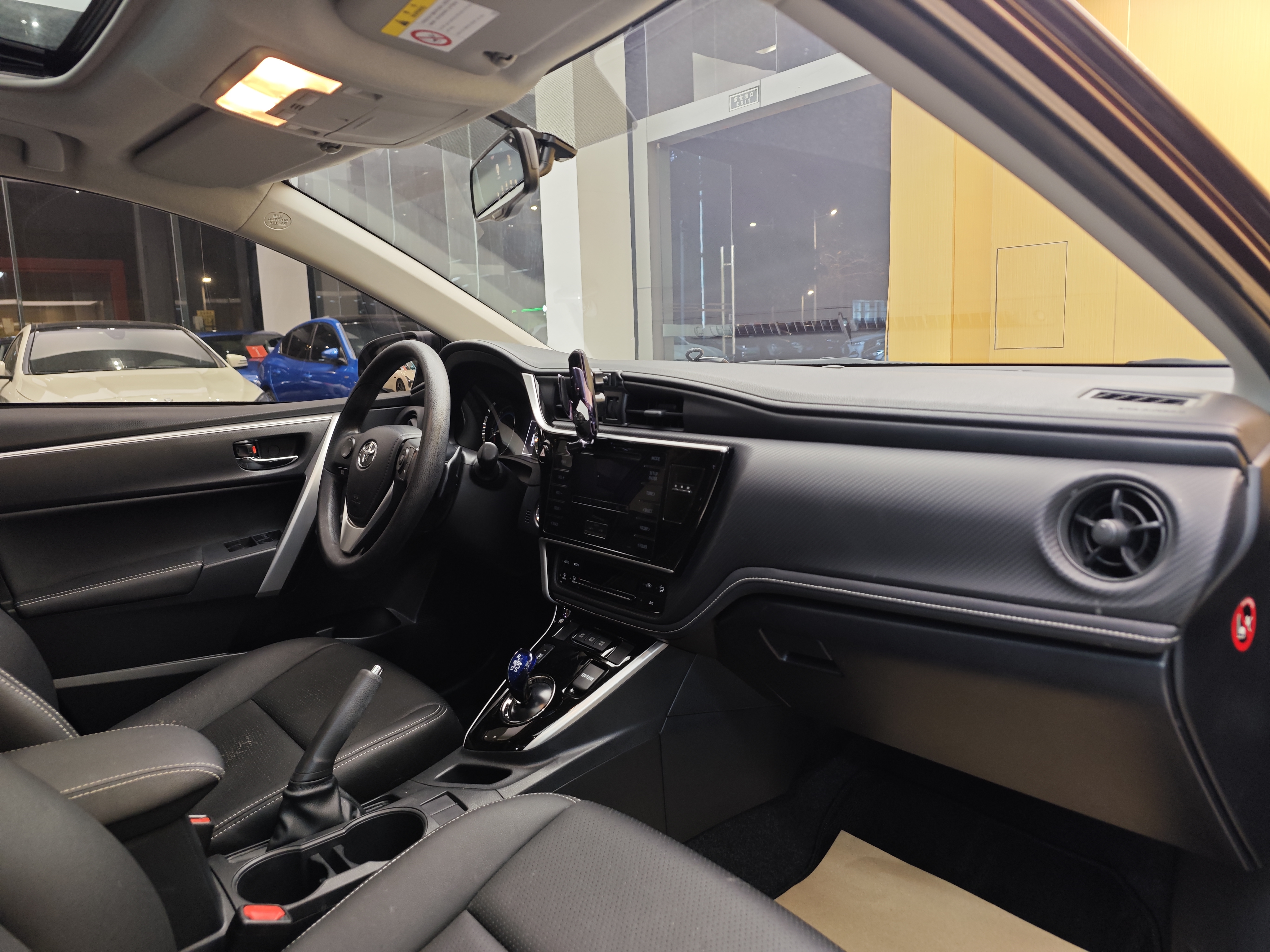 2018 #33 2018 car image #33