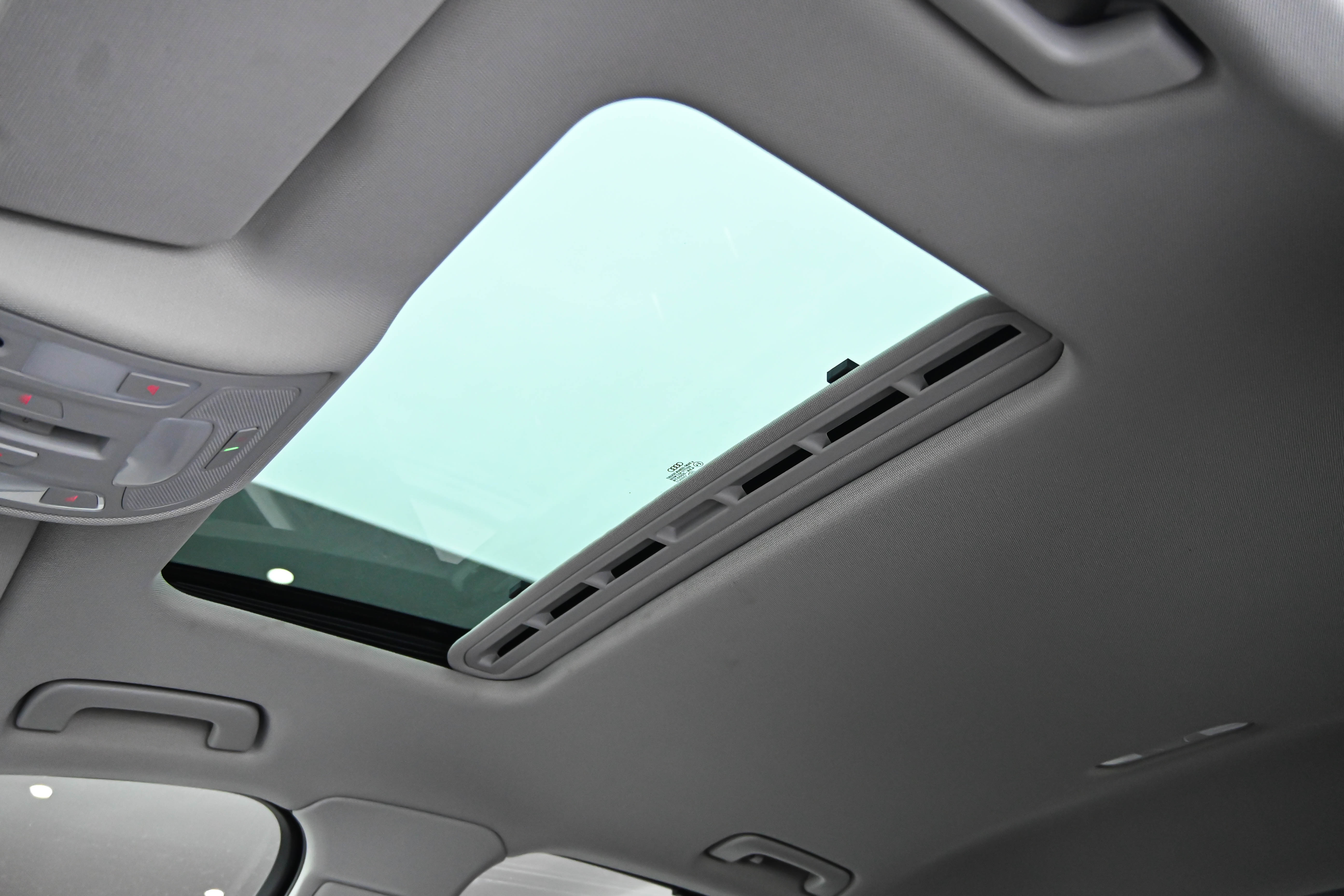 Audi A6L 2018 imagem de carro #33