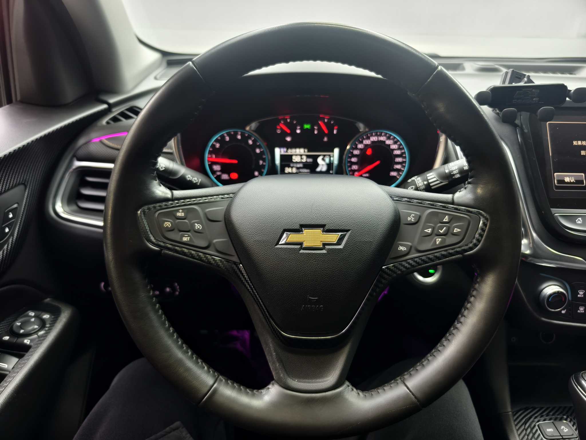 Chevrolet Equinox 2018 immagine di auto #33