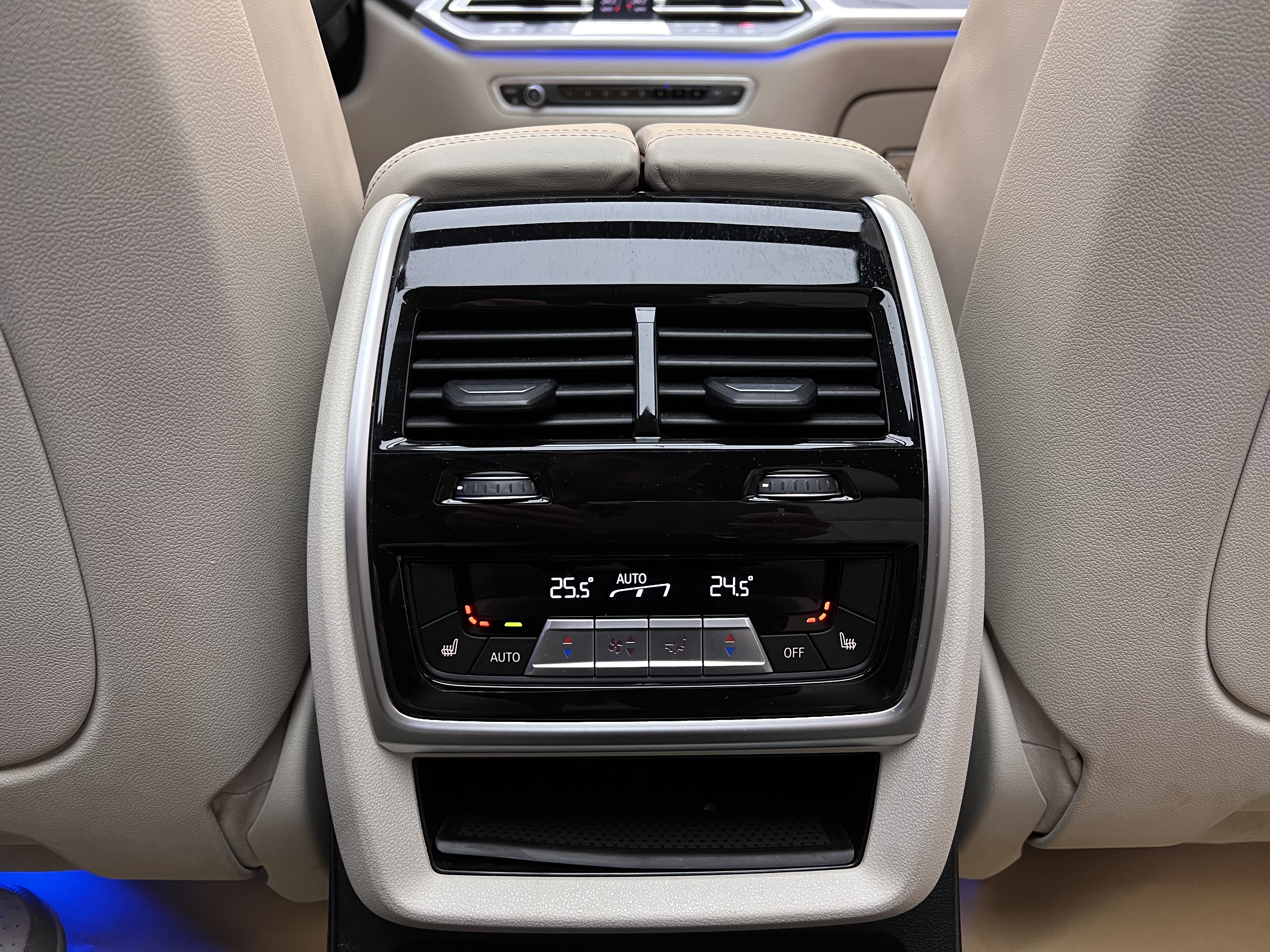 BMW X7 2021 immagine di auto #33