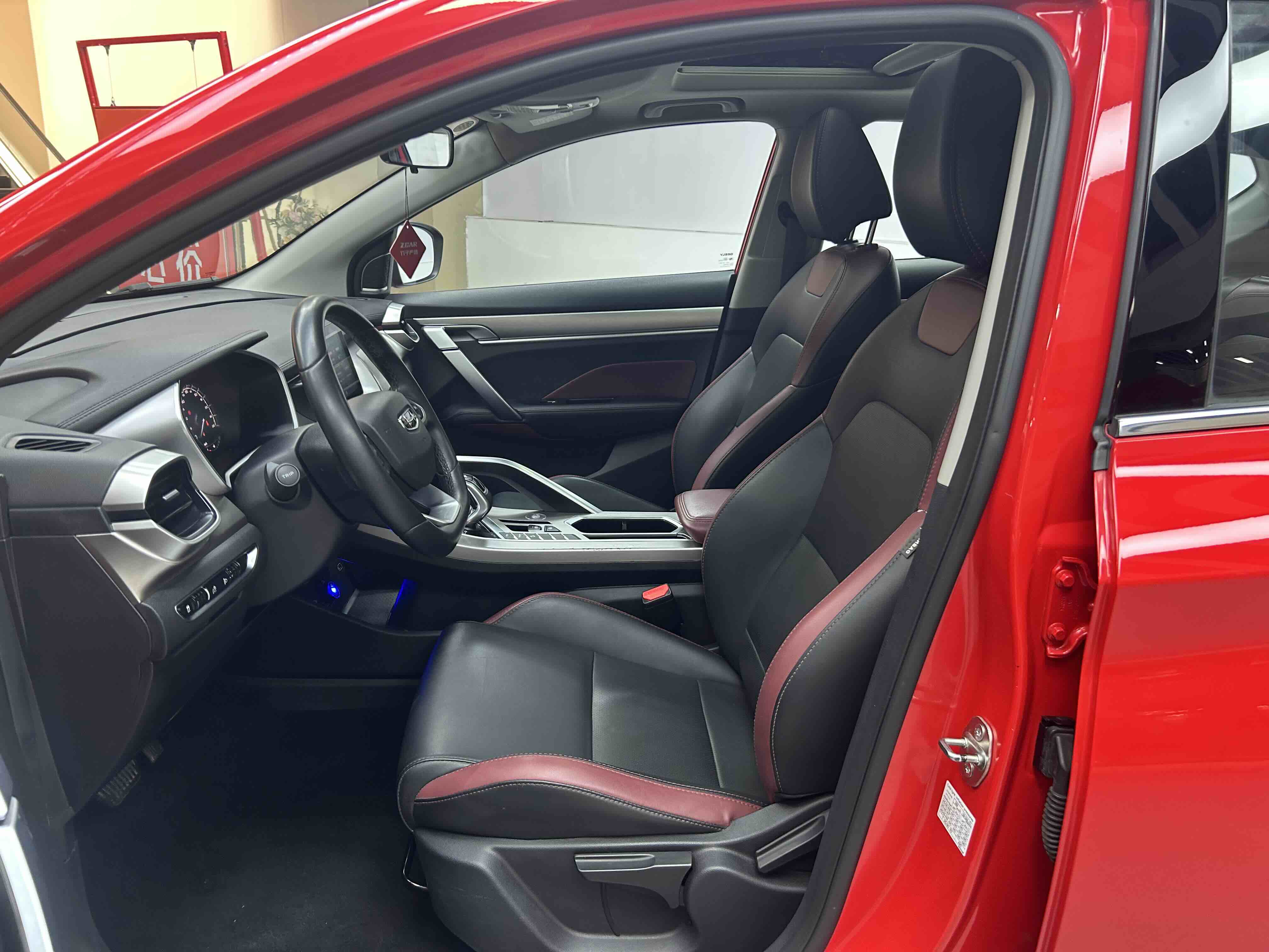 GEELY Coolray 2020 #33 GEELY Coolray 2020 car image #33
