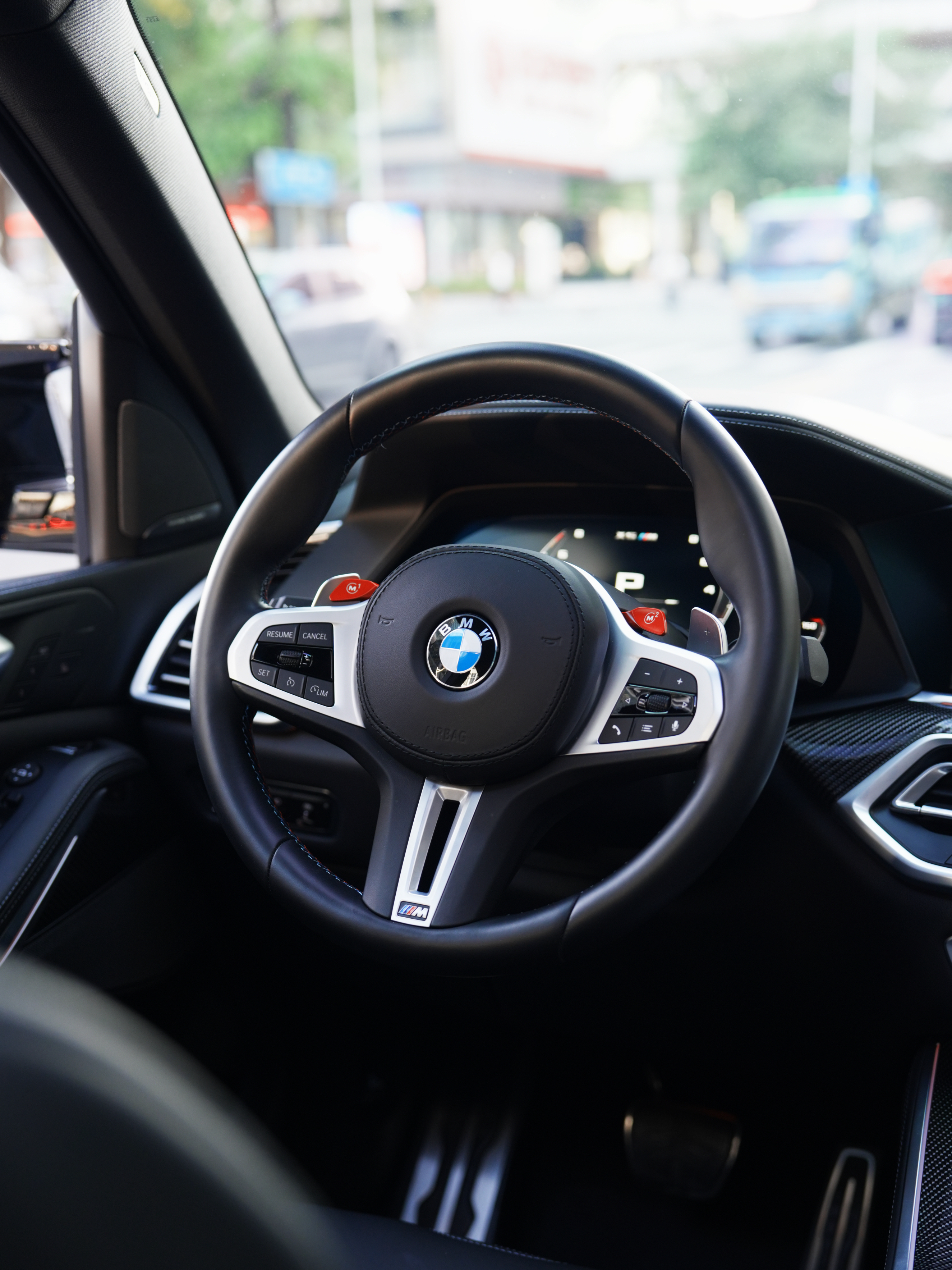 BMW X5 M 2023 immagine di auto #33