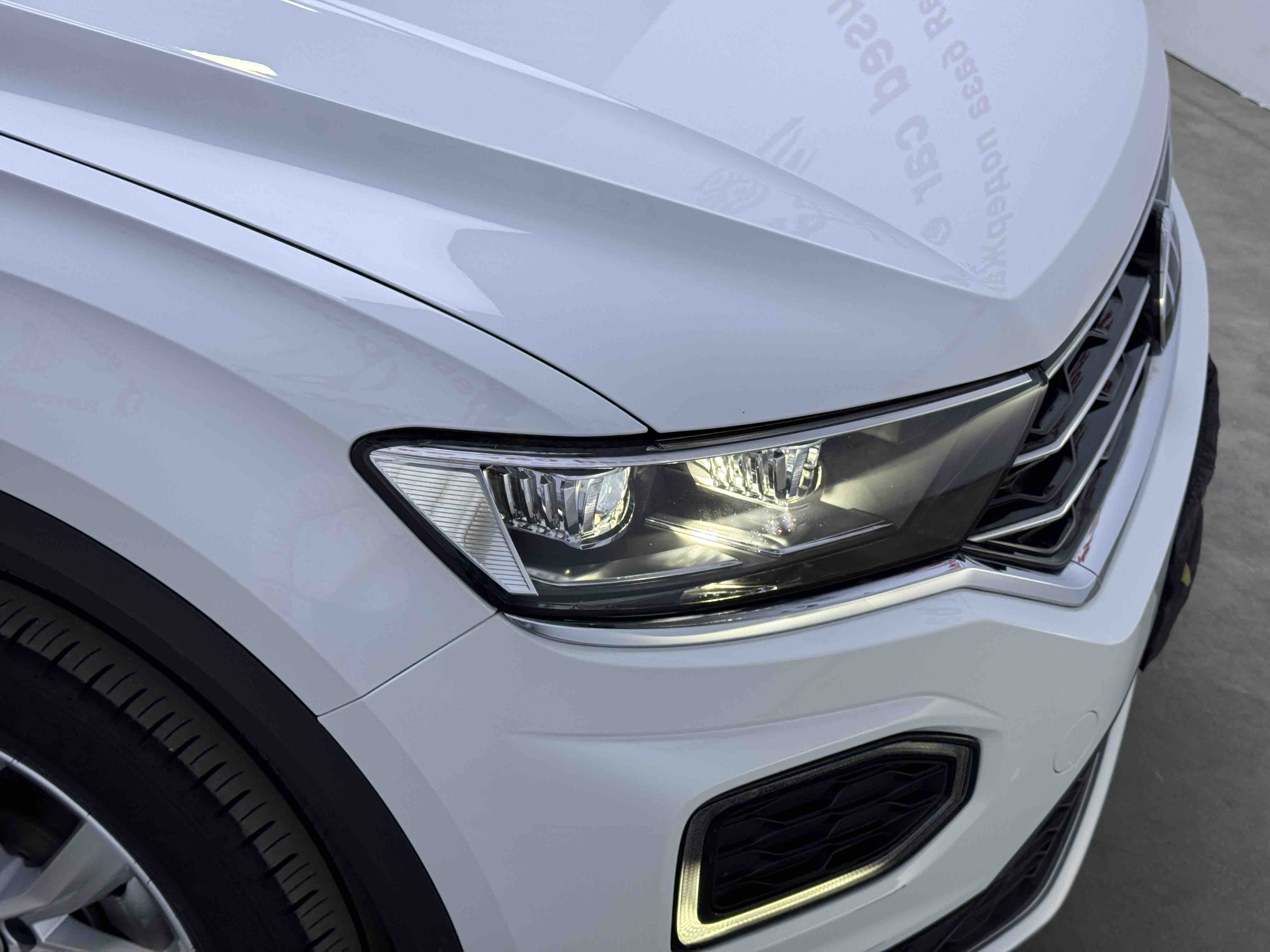 Volkswagen T-Roc 2023 #33 Volkswagen T-Roc 2023 car image #33