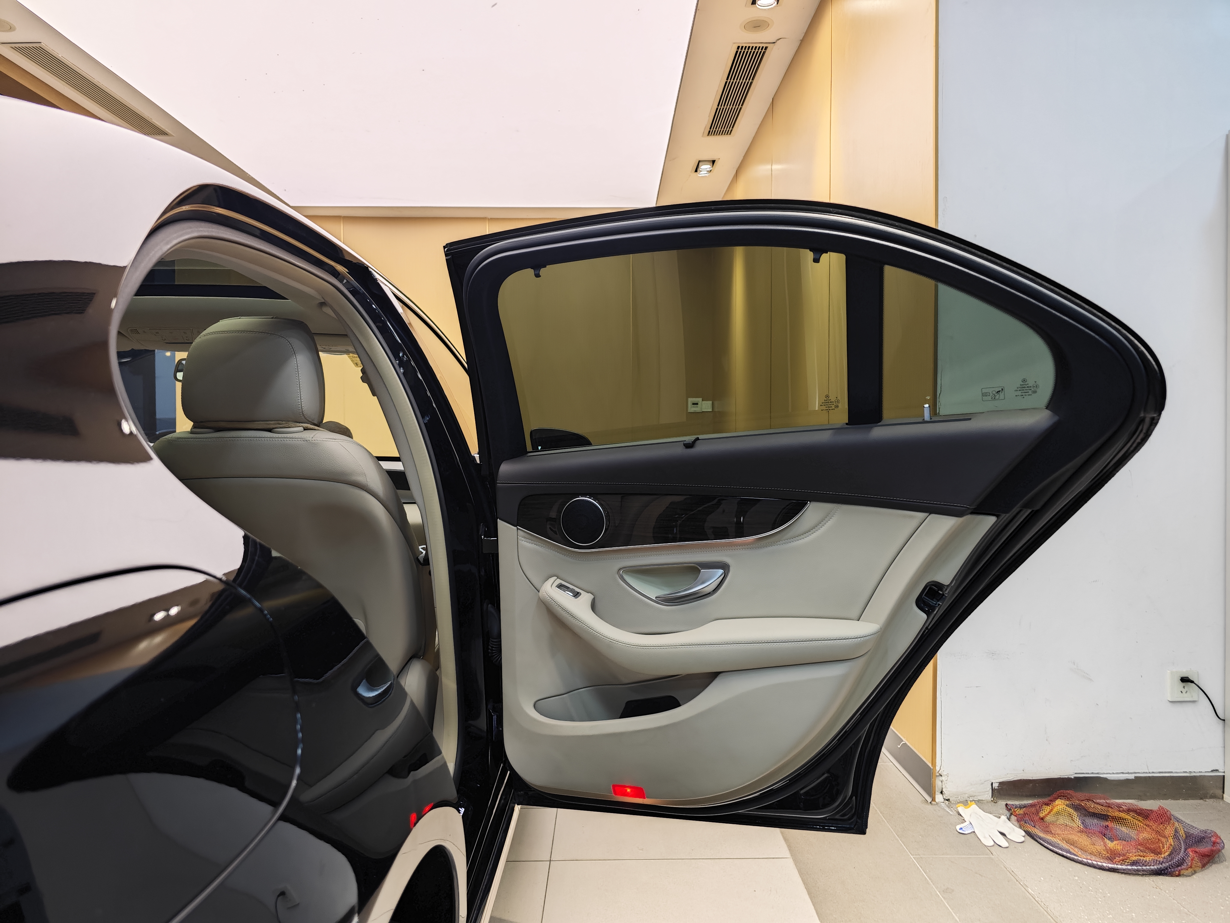 Mercedes-Benz C Class 2015 car image #33