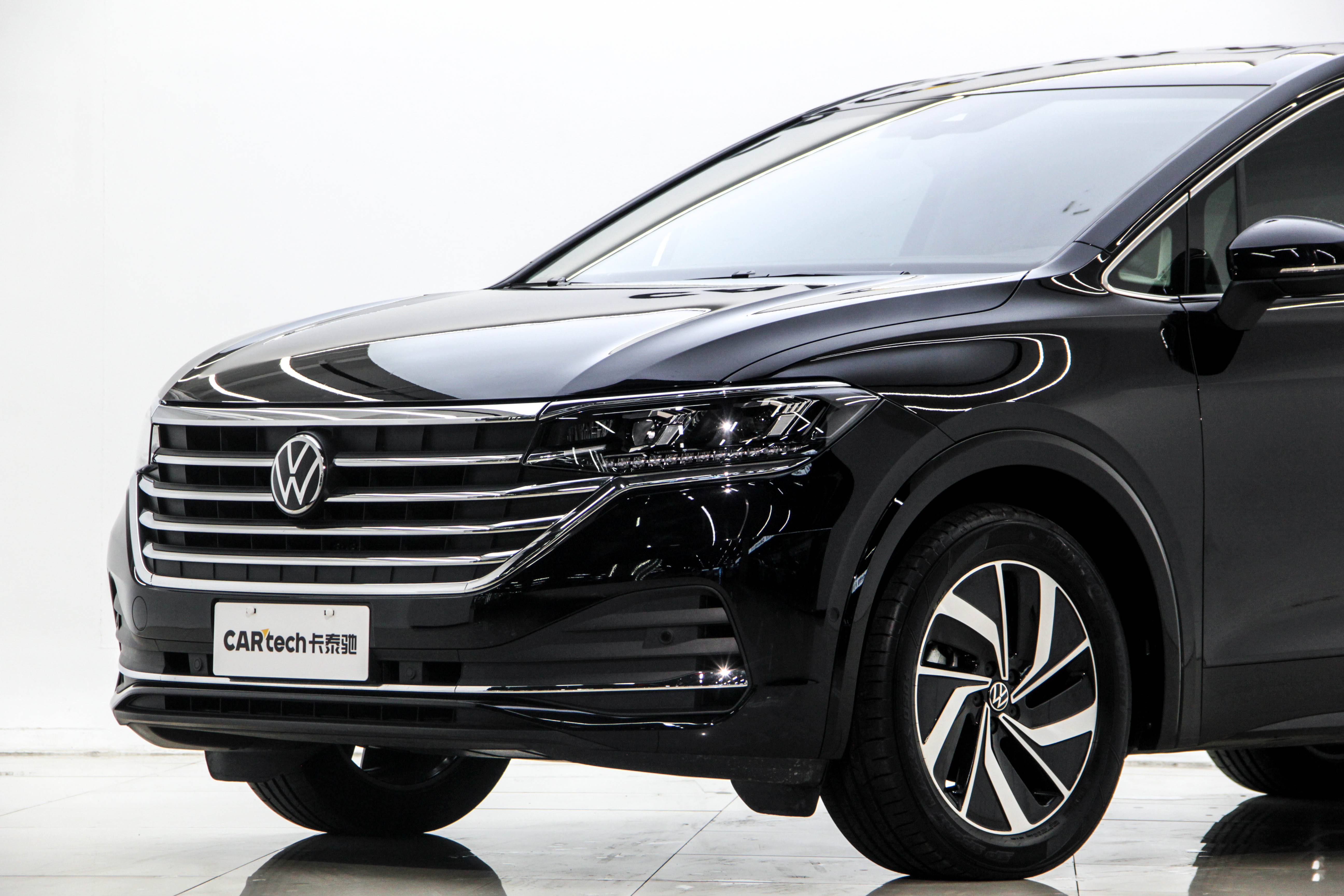 Volkswagen Viloran 2025 car image #33