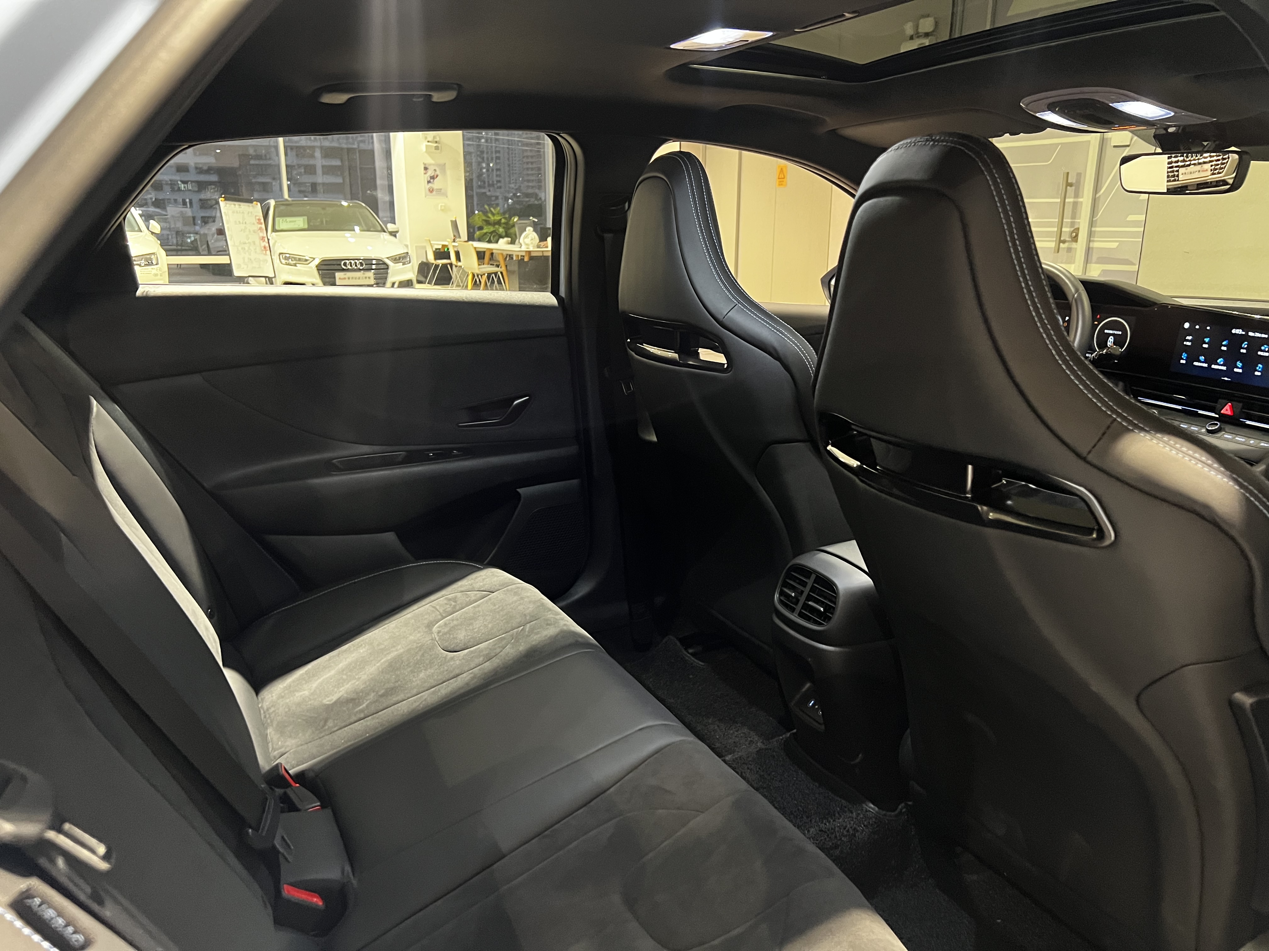 Hyundai Elantra N 2023 car image #33