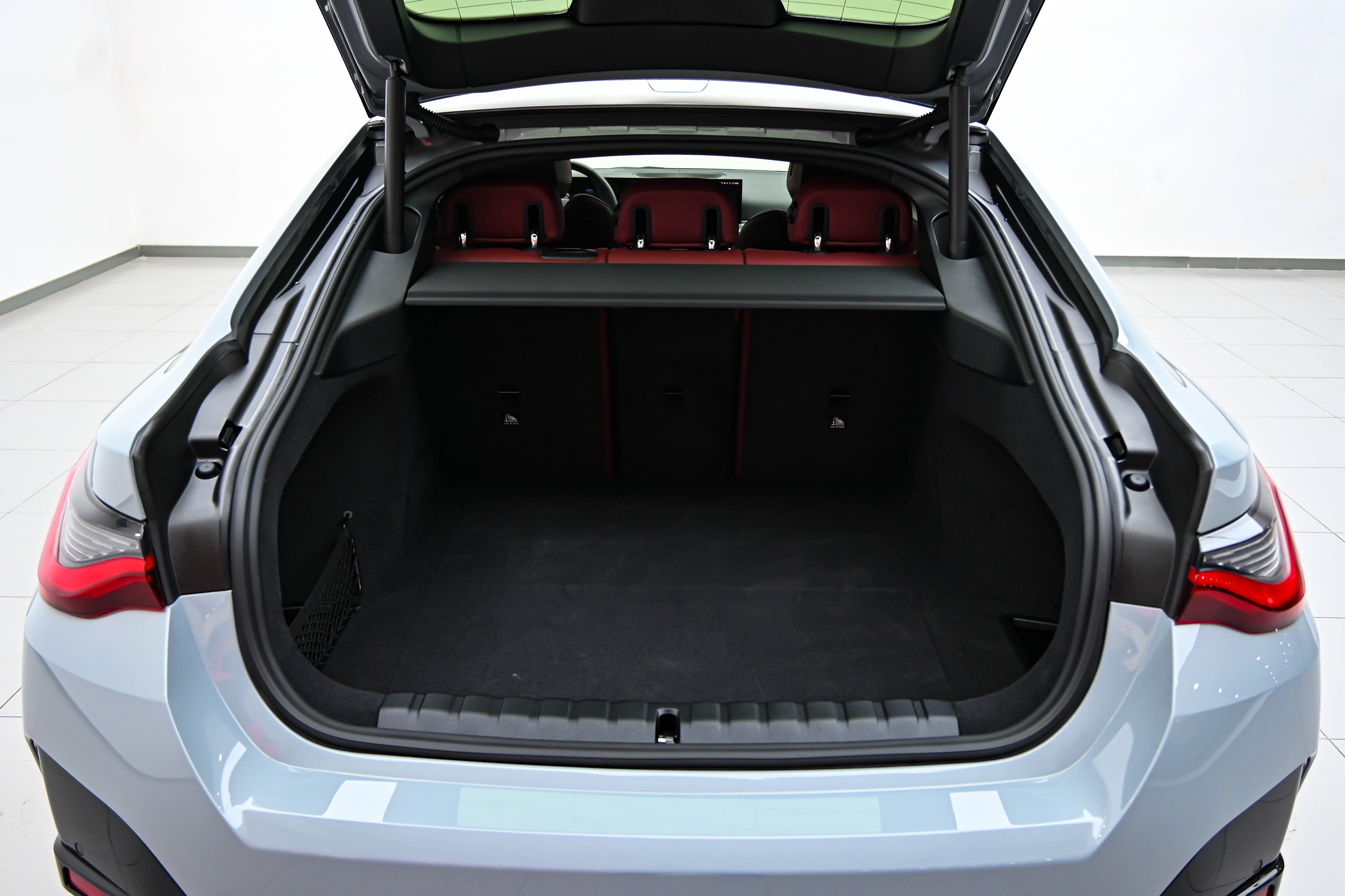 BMW i4 2025 car image #33