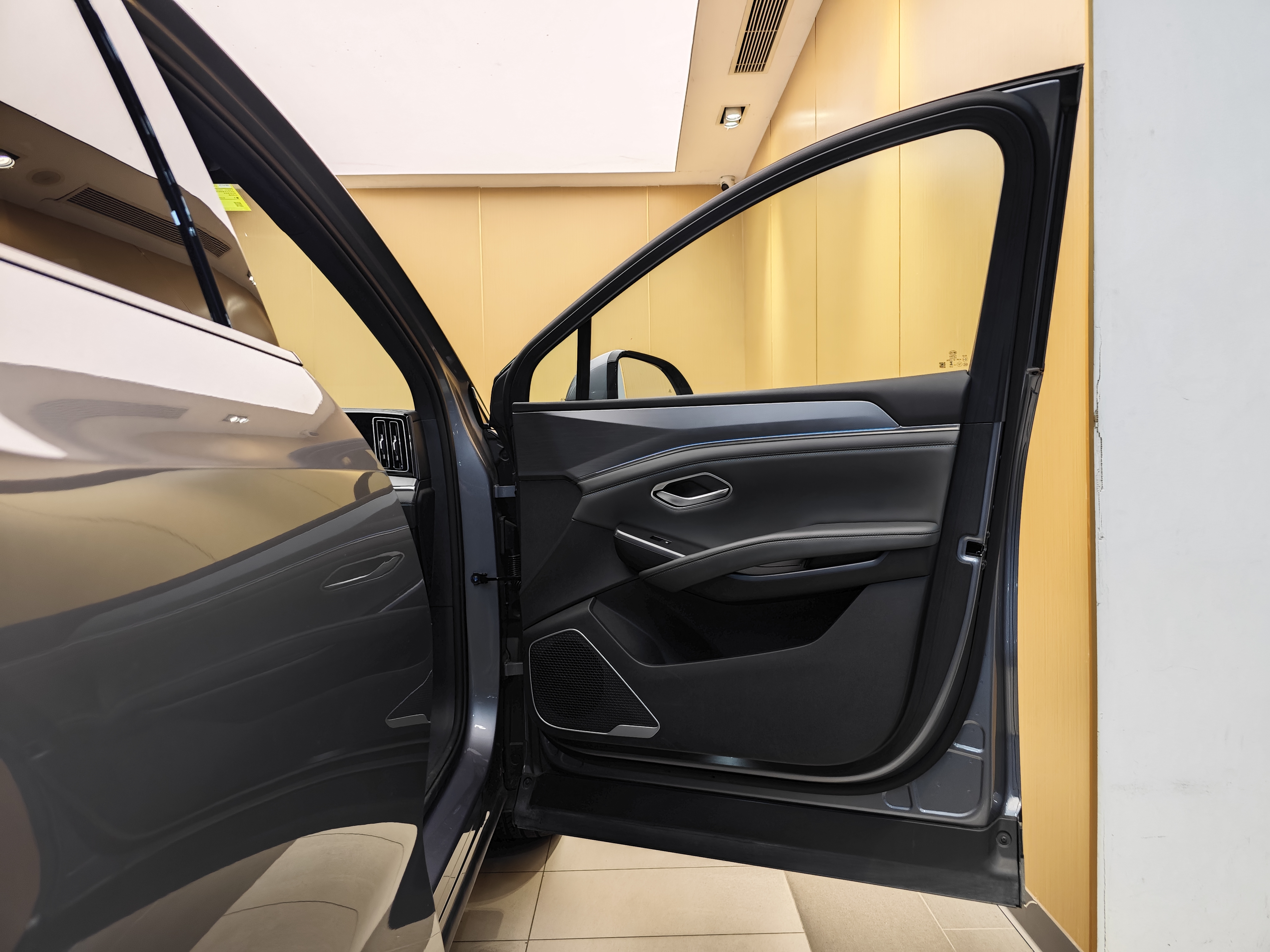 BYD SongL DM-i 2025 car image #33