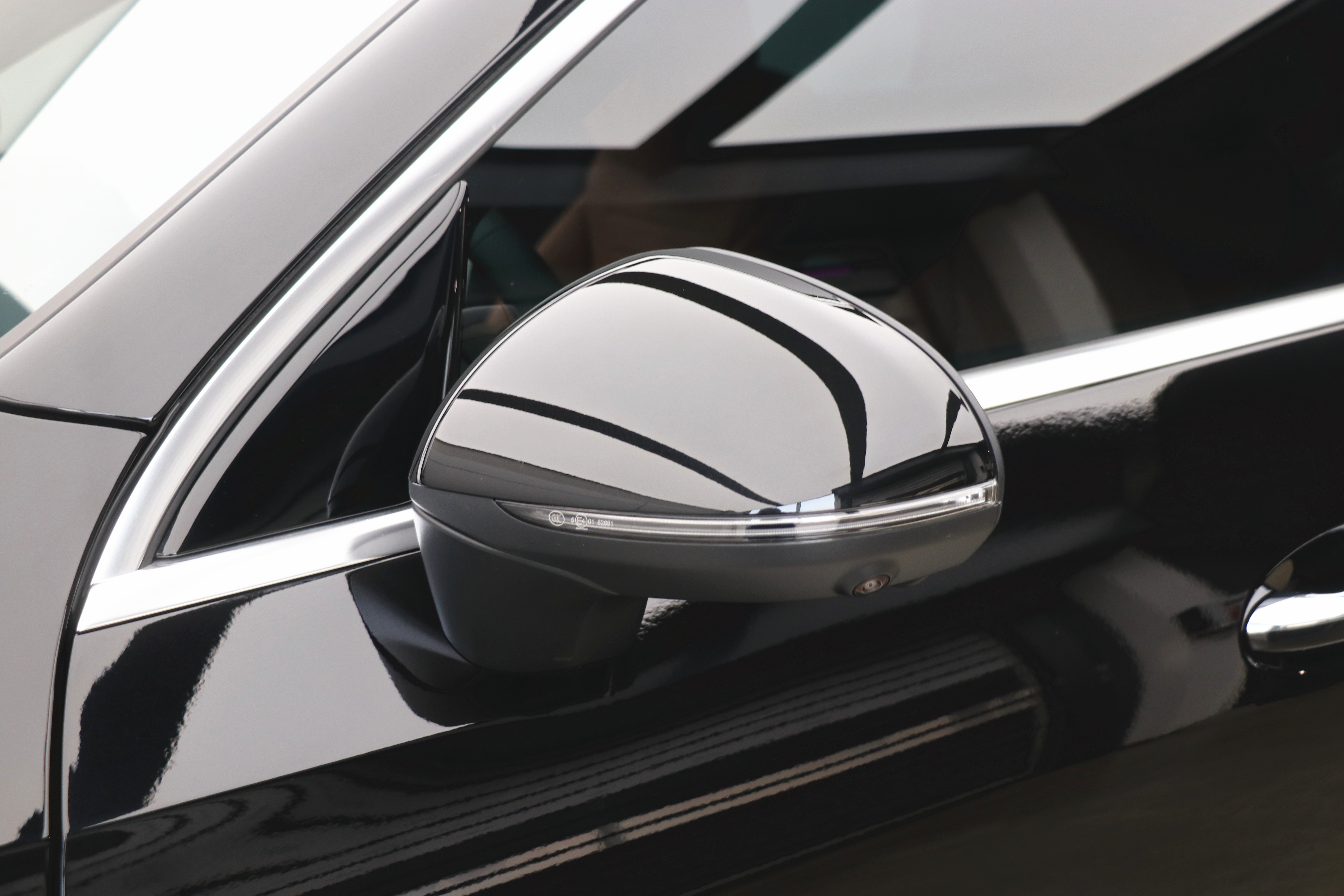 Mercedes-Benz GLC Class 2025 car image #33