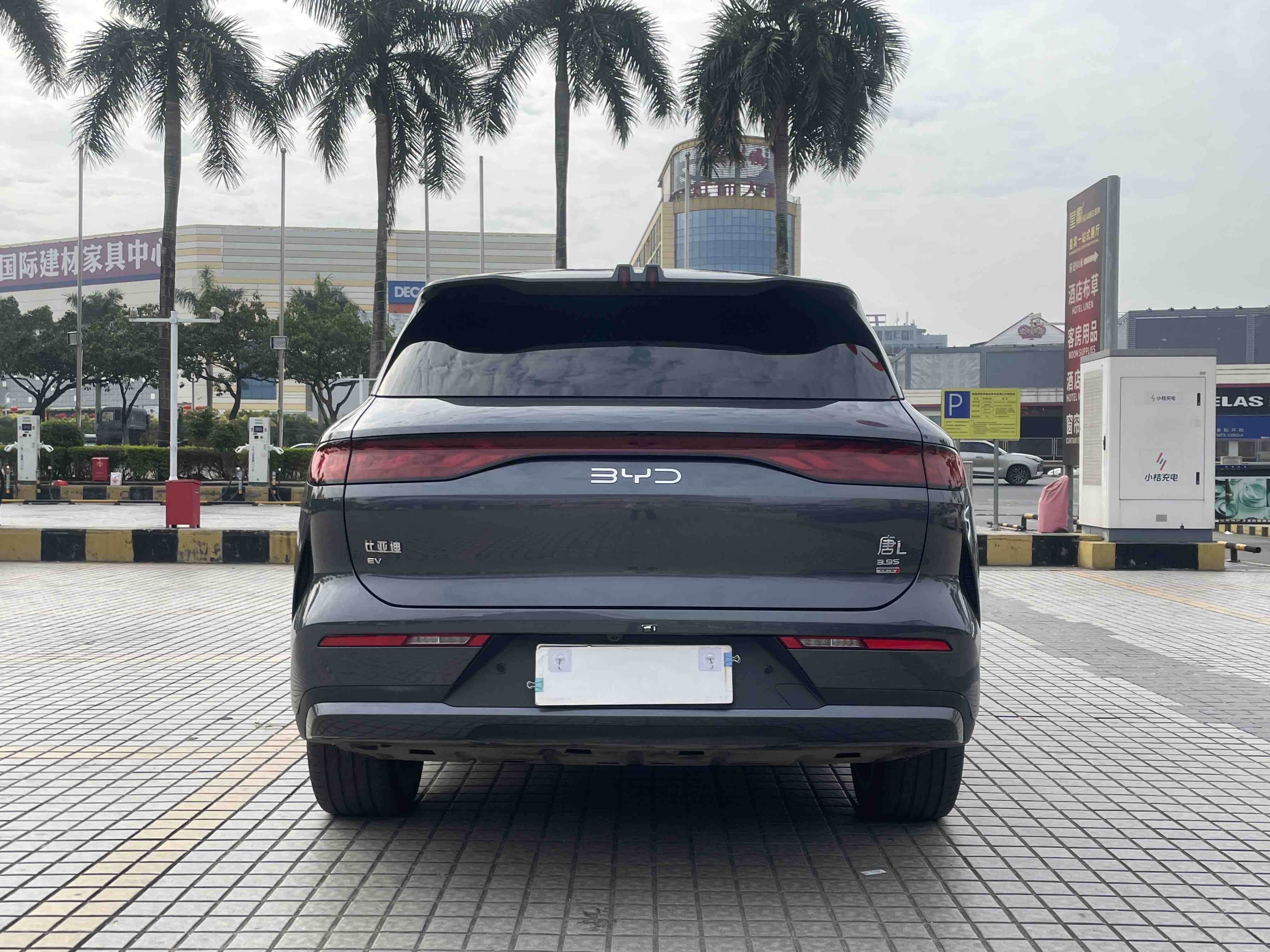 BYD Tang L 2025 immagine di auto #33