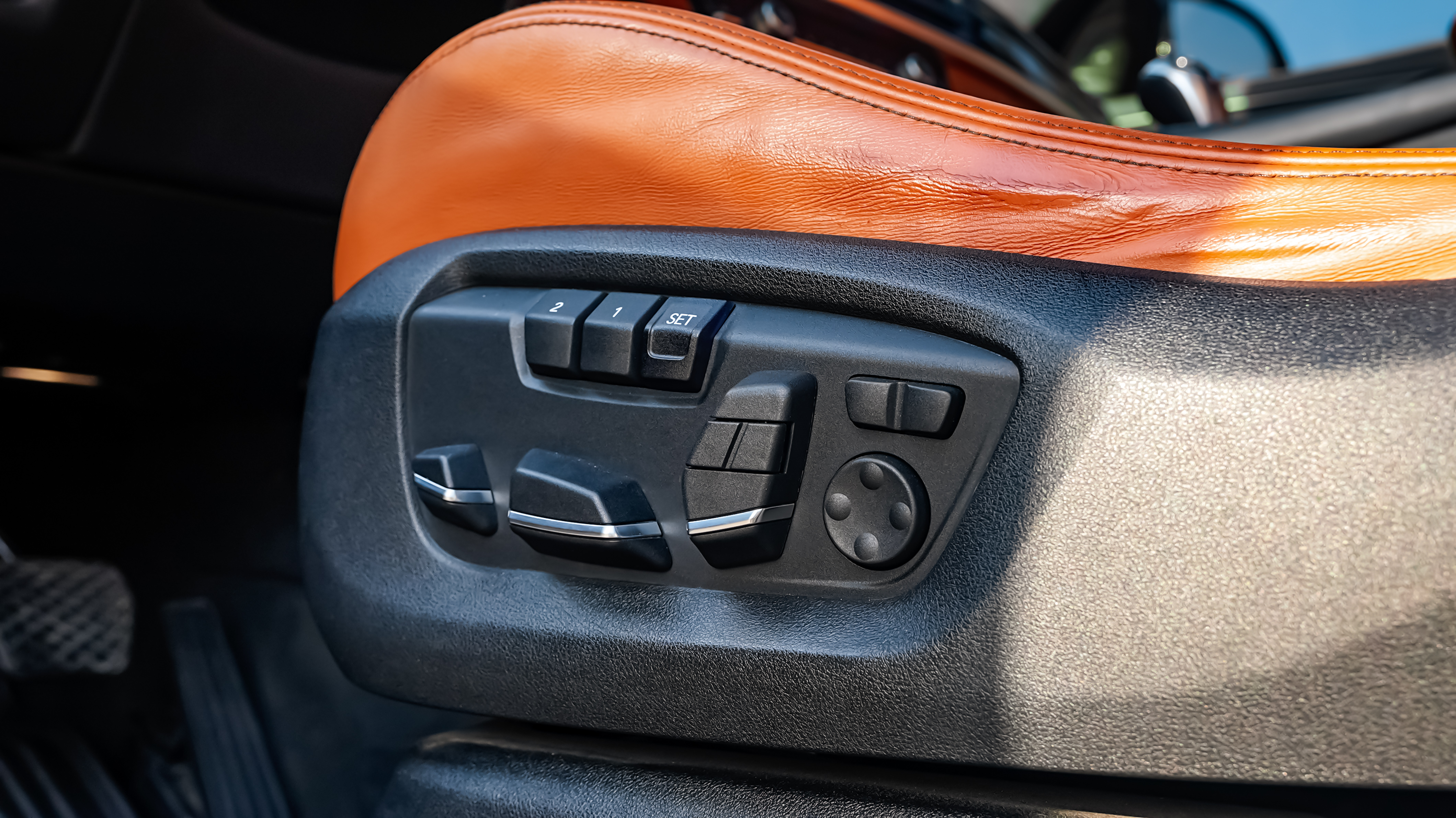 BMW X6 M 2016 car image #33