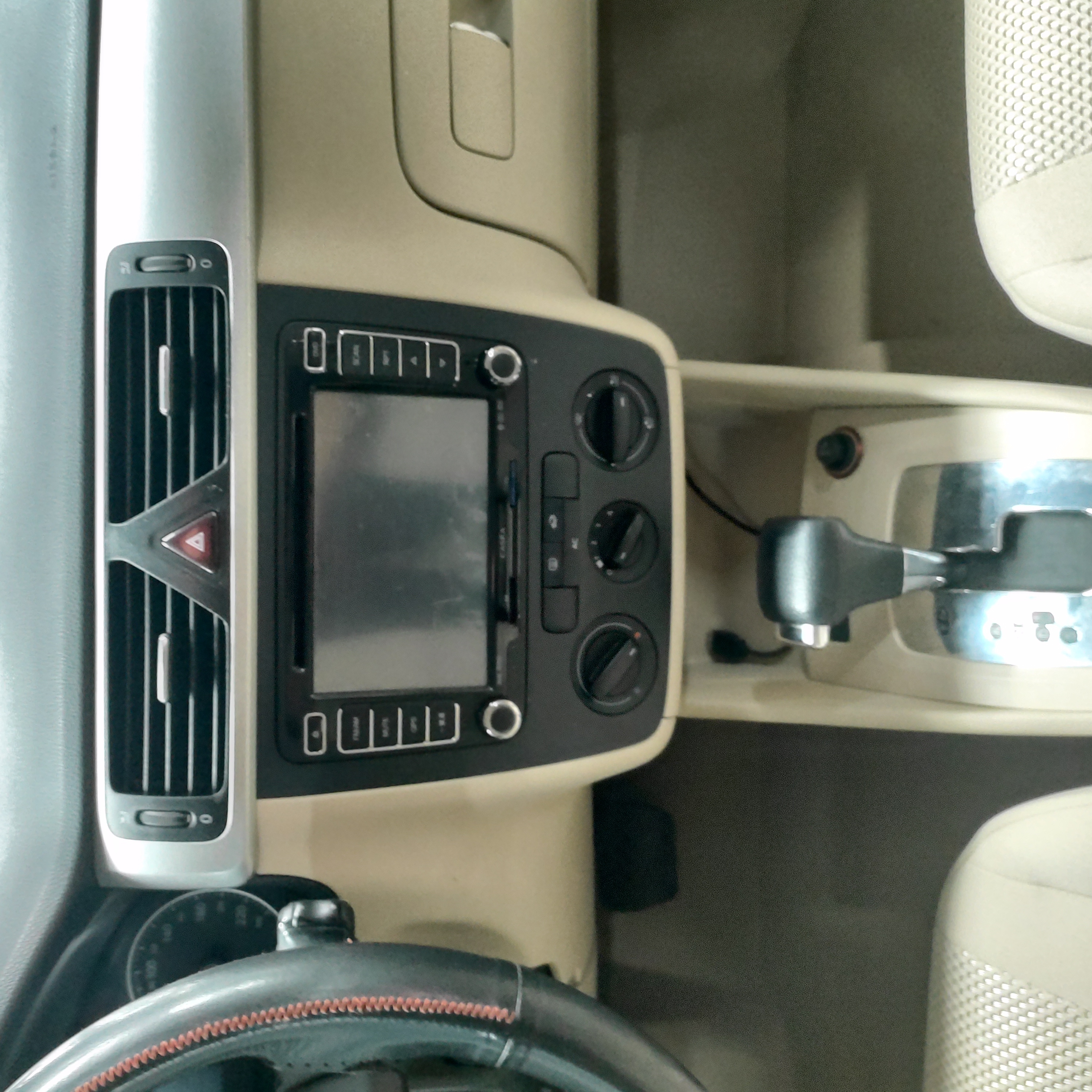 Volkswagen Bora 2012 car image #33