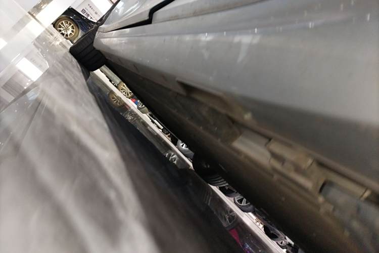 哪吒汽车 哪吒S 2023 汽车图片 #33