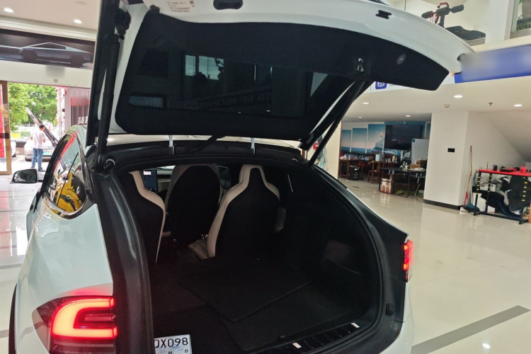 特斯拉 Model X 2023 汽车图片 #33