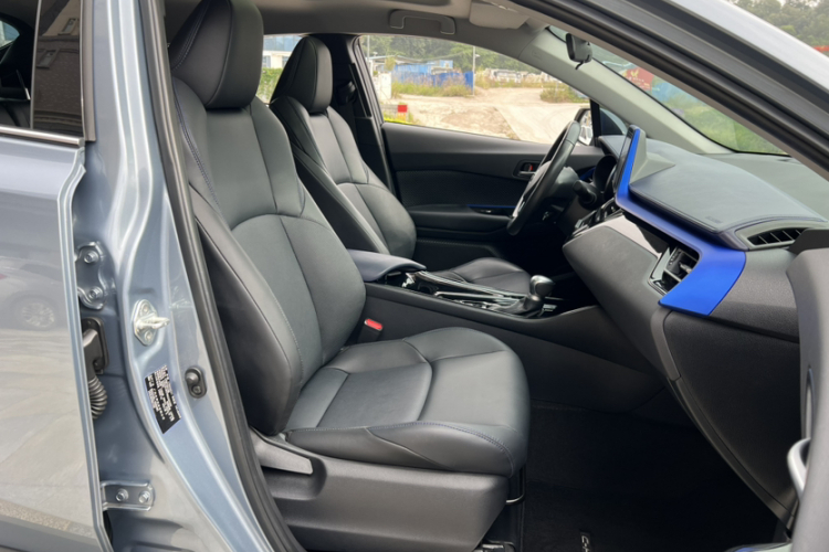 Toyota C-HR 2022 #33 Toyota C-HR 2022 immagine di auto #33