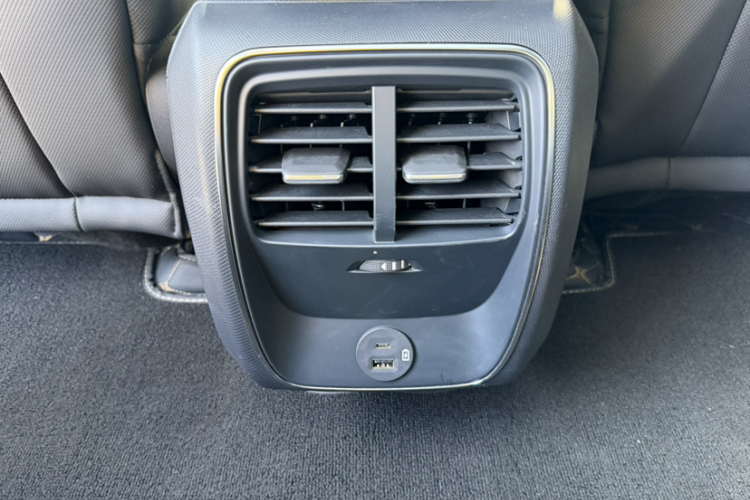 Ford Mustang Mach-E 2023 car image #33