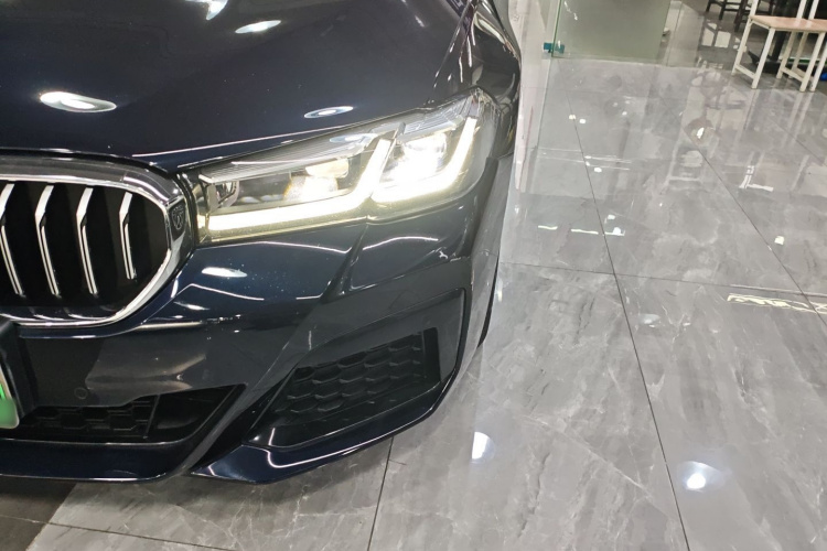 BMW M5 New Energy 2021 #33 BMW M5 New Energy 2021 car image #33