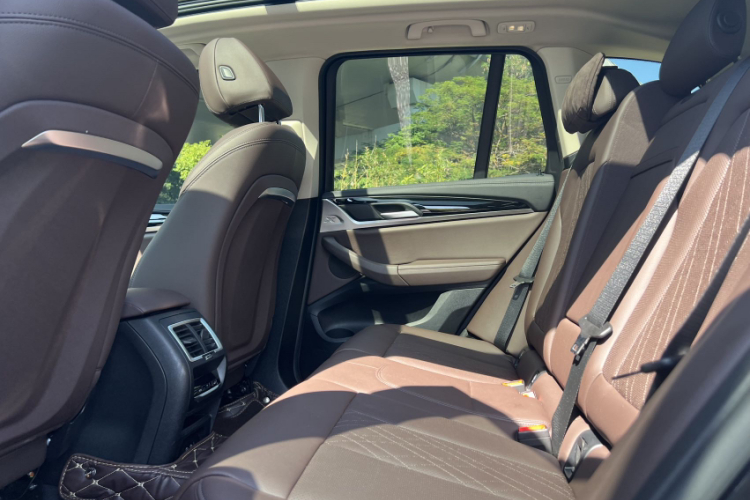 BMW iX3 2022 car image #33