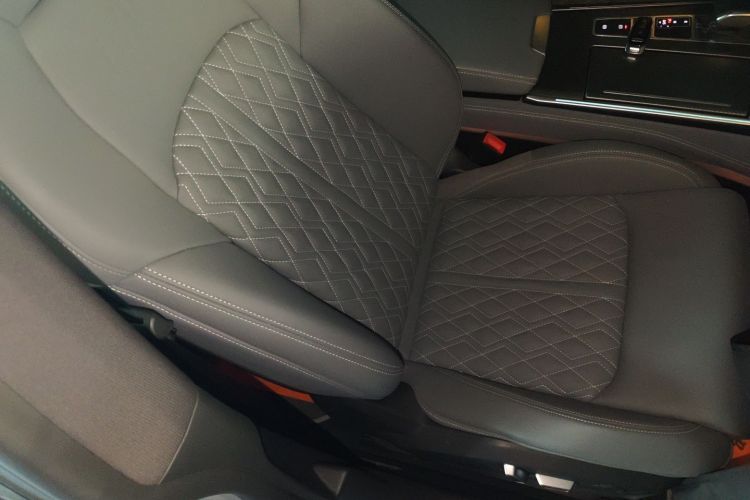 Audi A7L 2024 immagine di auto #33