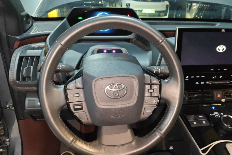 Toyota bZ4X 2023 #33 Toyota bZ4X 2023 immagine di auto #33