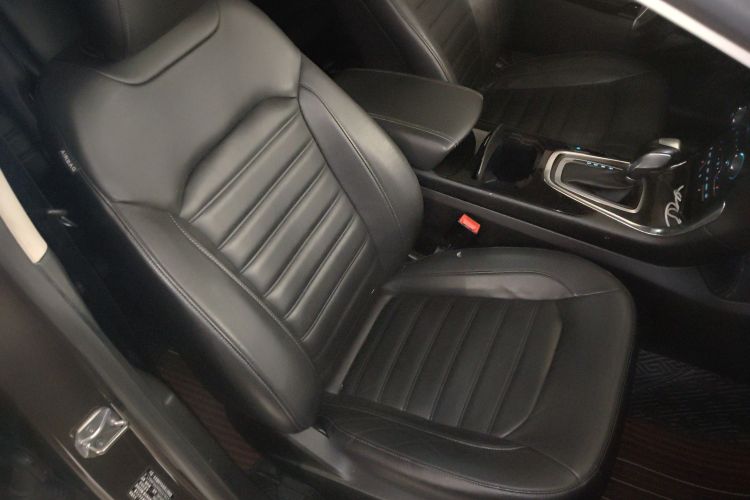 Ford Edge 2017 صورة سيارة #33