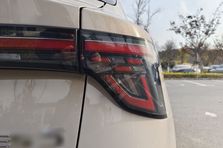 MG ES5 2024 #33 MG ES5 2024 car image #33