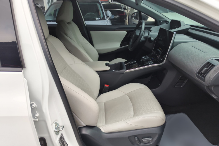 Toyota bZ4X 2022 immagine di auto #33