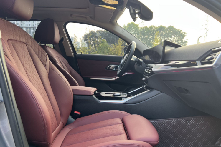 BMW i3 2022 car image #33