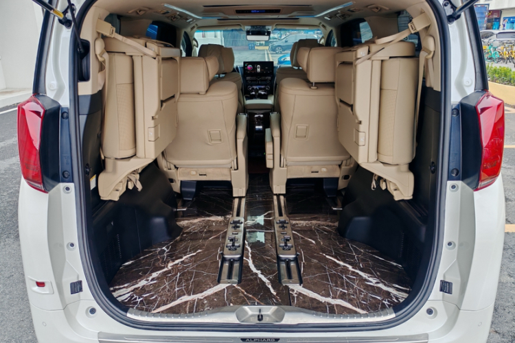 丰田 埃尔法 2021 汽车图片 #33