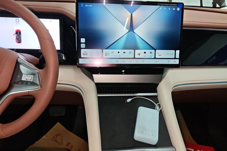 BYD Xia 2025 car image #33