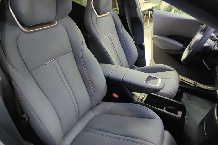 极氪 极氪X 2024 汽车图片 #33