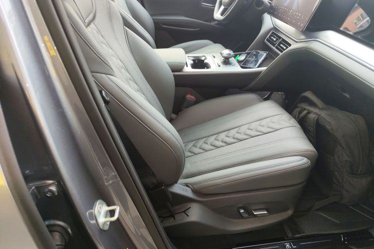 BYD SongL DM-i 2025 car image #33