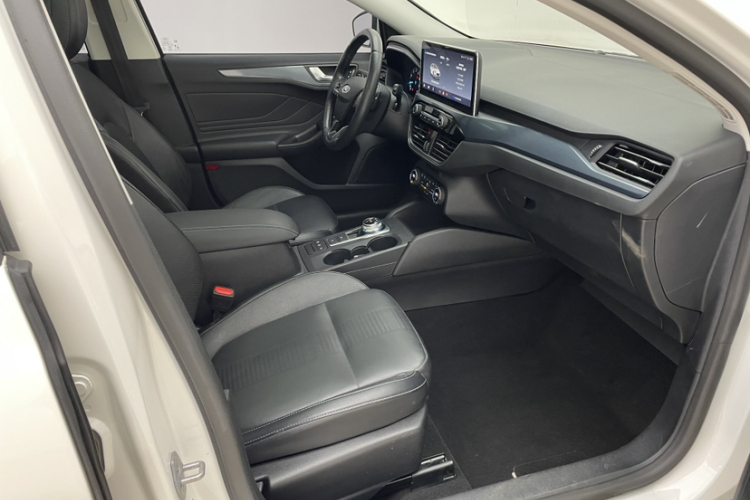 Ford Focus Active 2020 #33 Ford Focus Active 2020 صورة سيارة #33