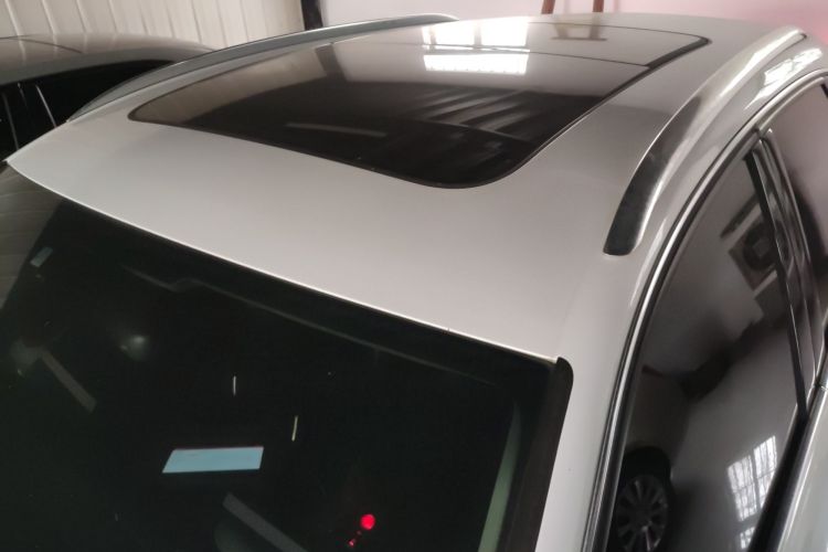 Audi Q3 2017 car image #33