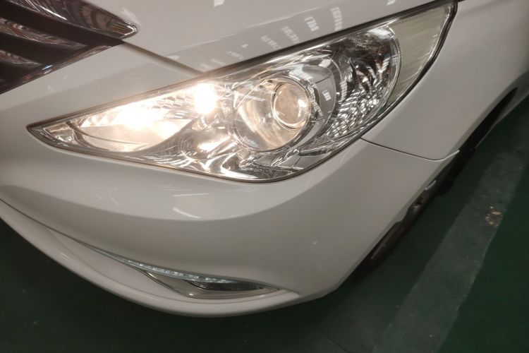 Hyundai Sonata 2015 car image #33