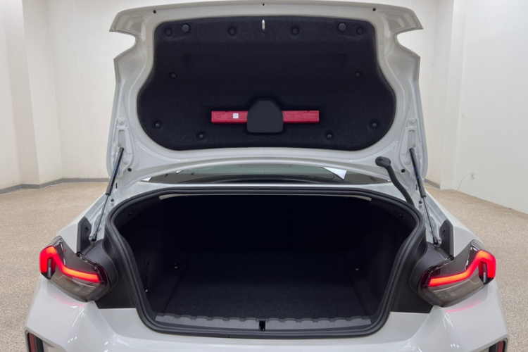 BMW M2 2026 immagine di auto #33