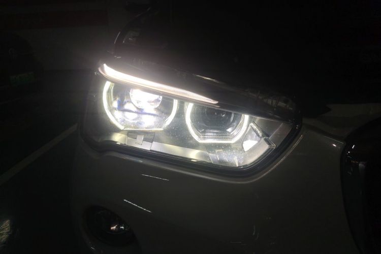 BMW X1 2019 #8 BMW X1 2019 car image #8