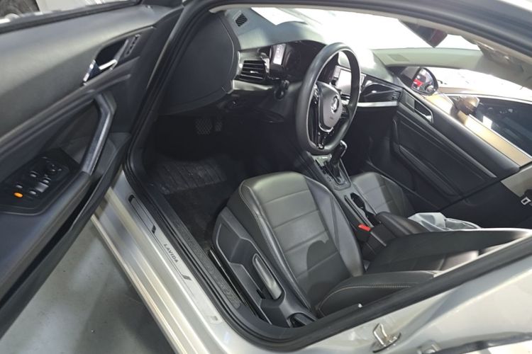 Volkswagen Lavida 2019 car image #16